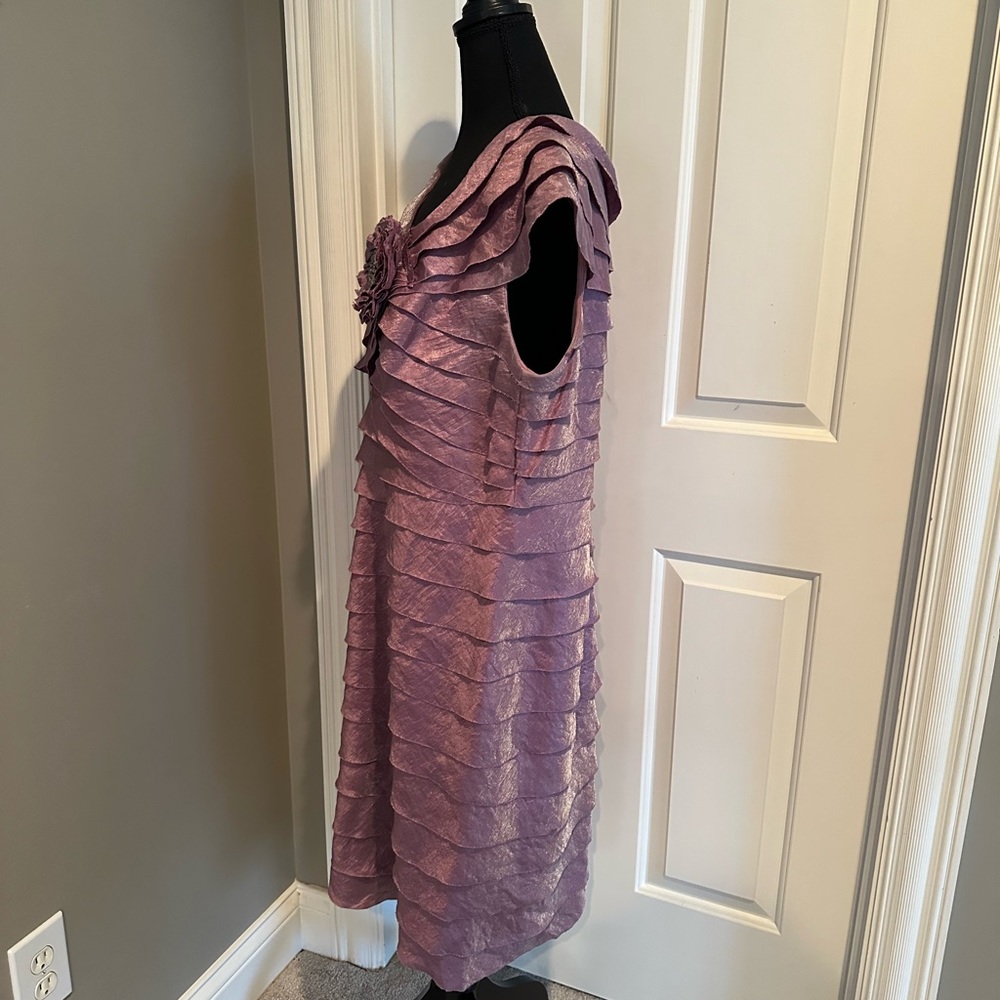 London Times Dress Size 16W purple Tiered Cap Sleeve Midi 💜 - Picture 3 of 11